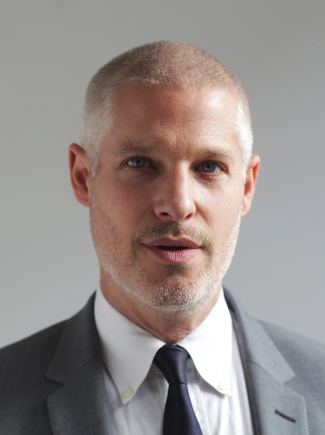 portrait of Sagi Haviv